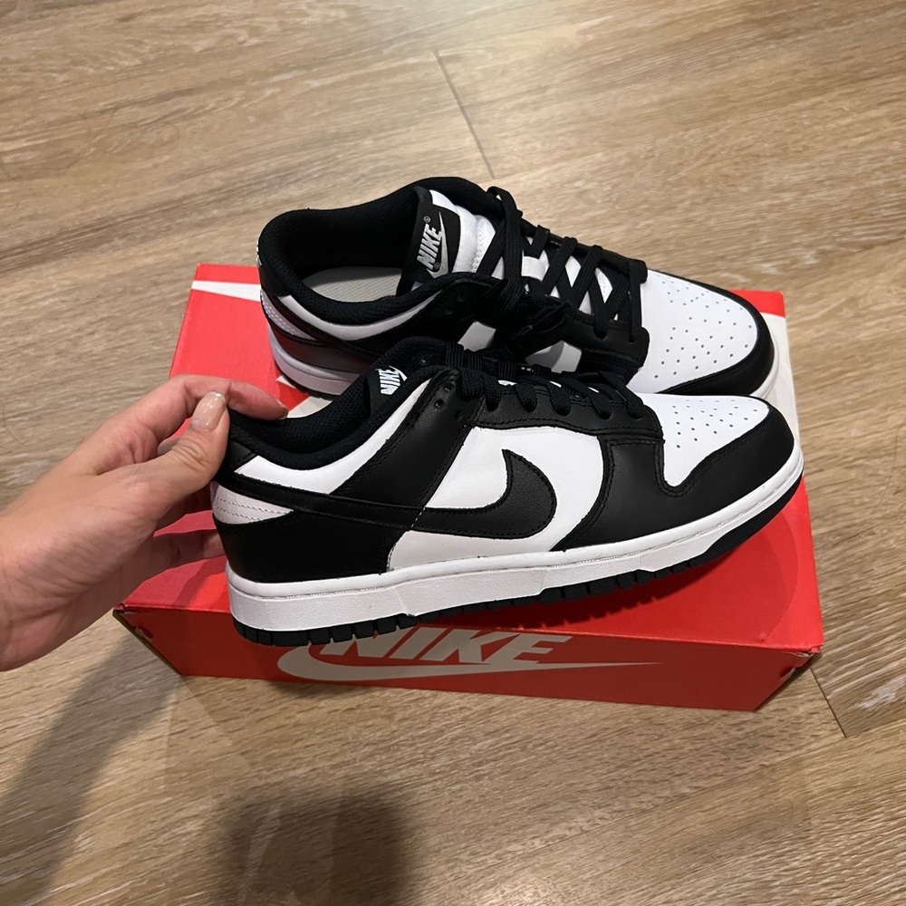 Nike Dunk Low Retro "White/Black" - Picture 5 of 10